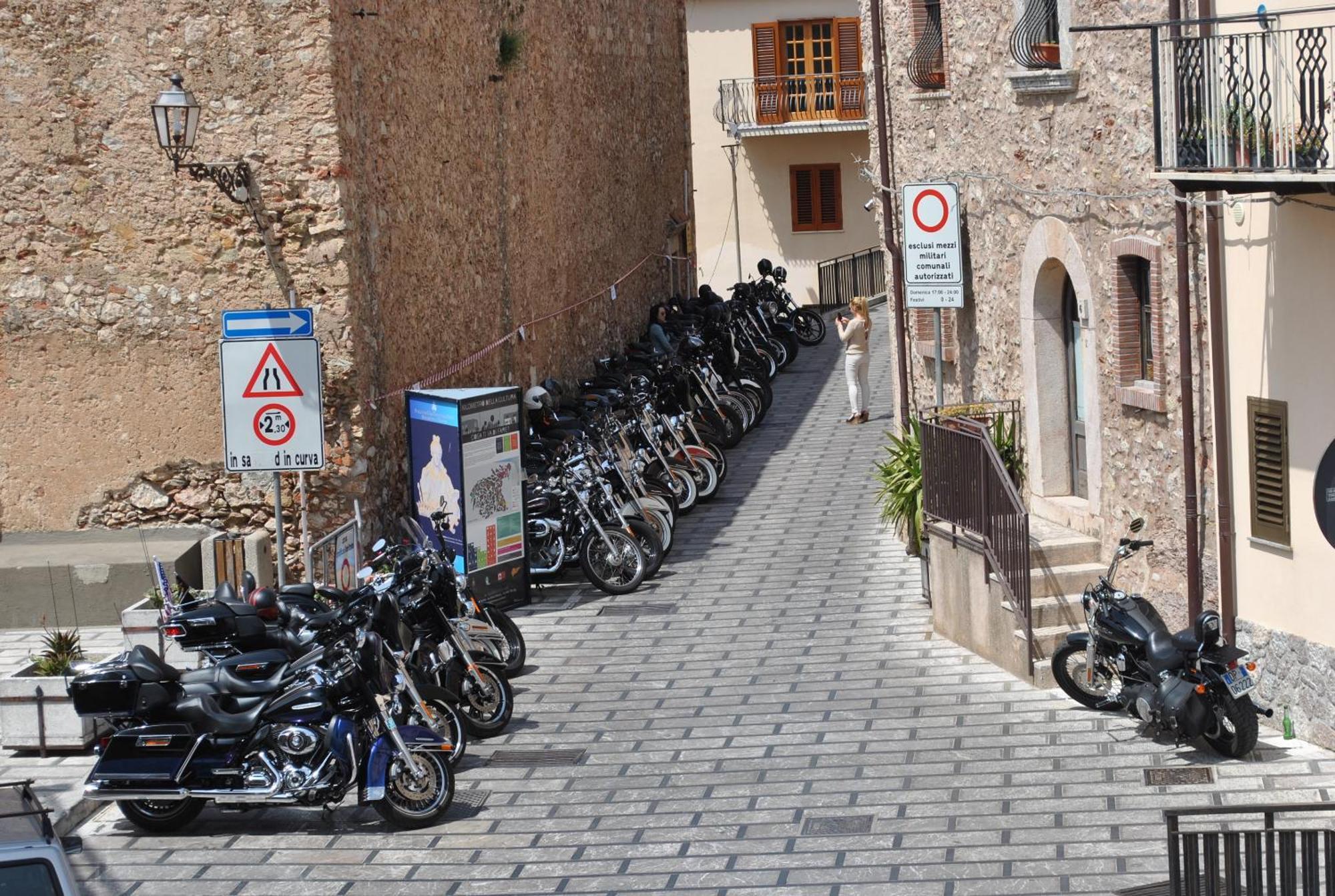 Bed & Breakfast Studioarcodia- San Marco d'Alunzio Exterior photo